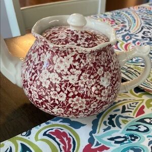 Vintage Arthur Wood red and white floral teapot
